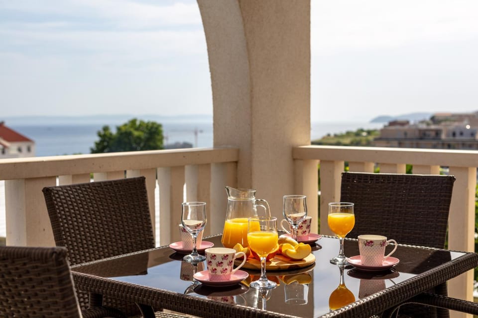 Balcony/Terrace, Sea view, Breakfast