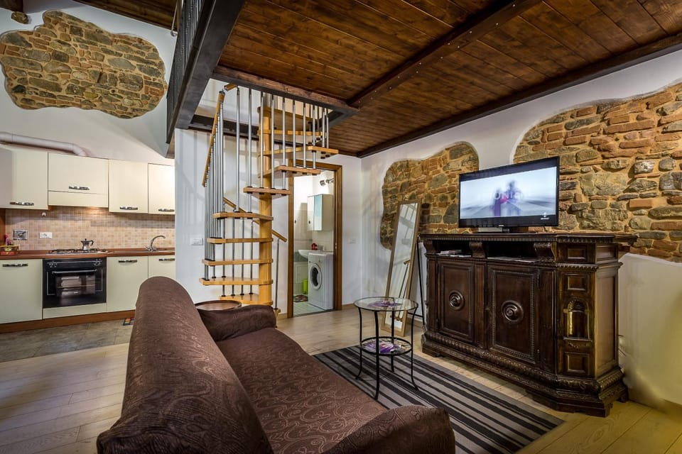 Kitchen or kitchenette, Living room