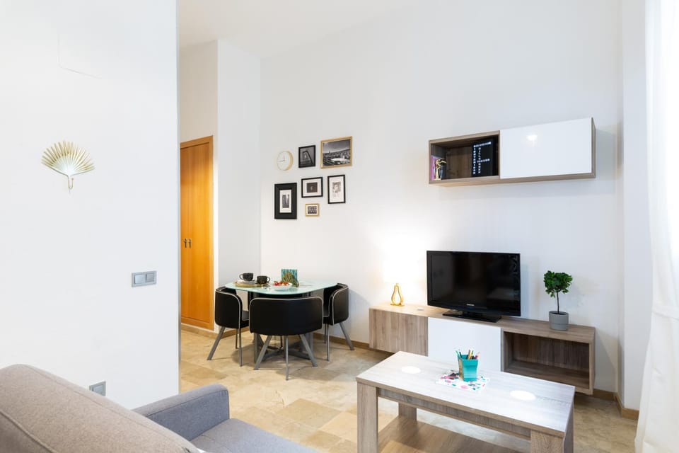 TV and multimedia, Living room, Dining area