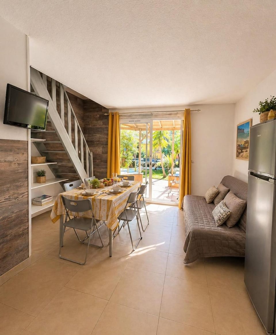 Le Maquis Plage Corse House in Poggio-Mezzana