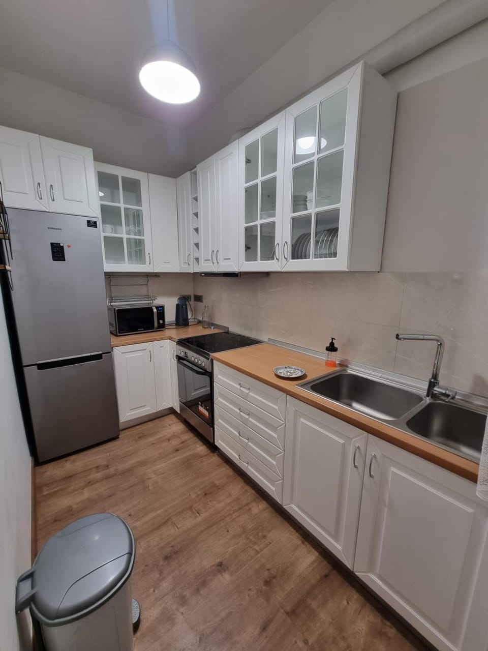 Kitchen or kitchenette, oven, stove