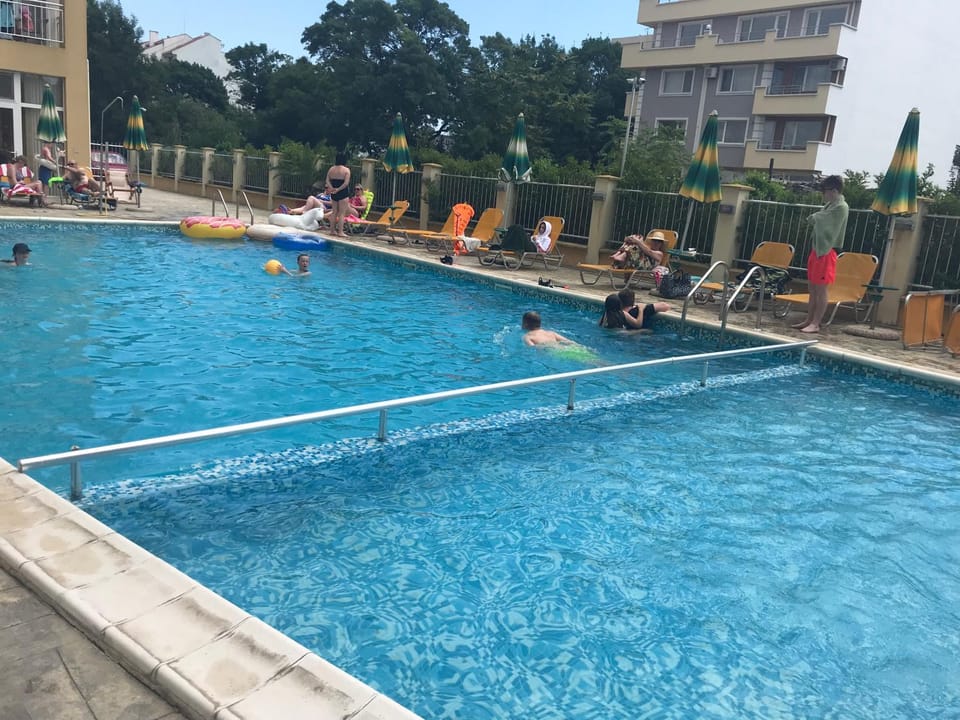 Swimming pool, Swimming pool