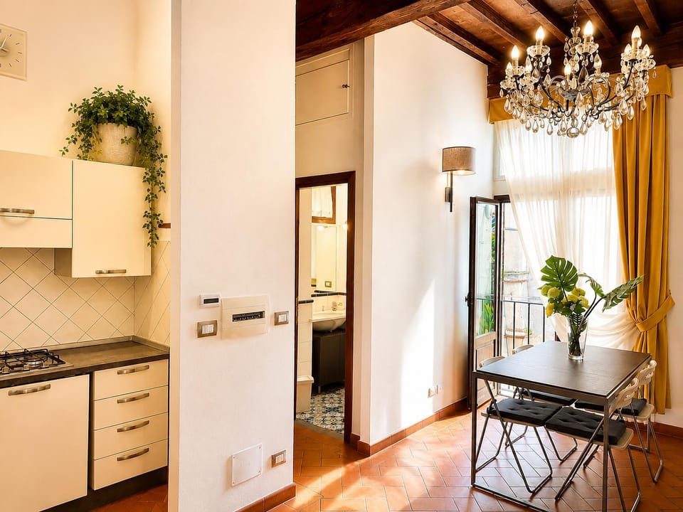 Perfect Location In Center Apartment in Florence