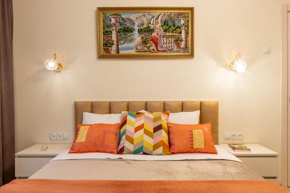 Luxury 2-Room Apartment - City Center, 2nd Floor Apartment in Ukraine