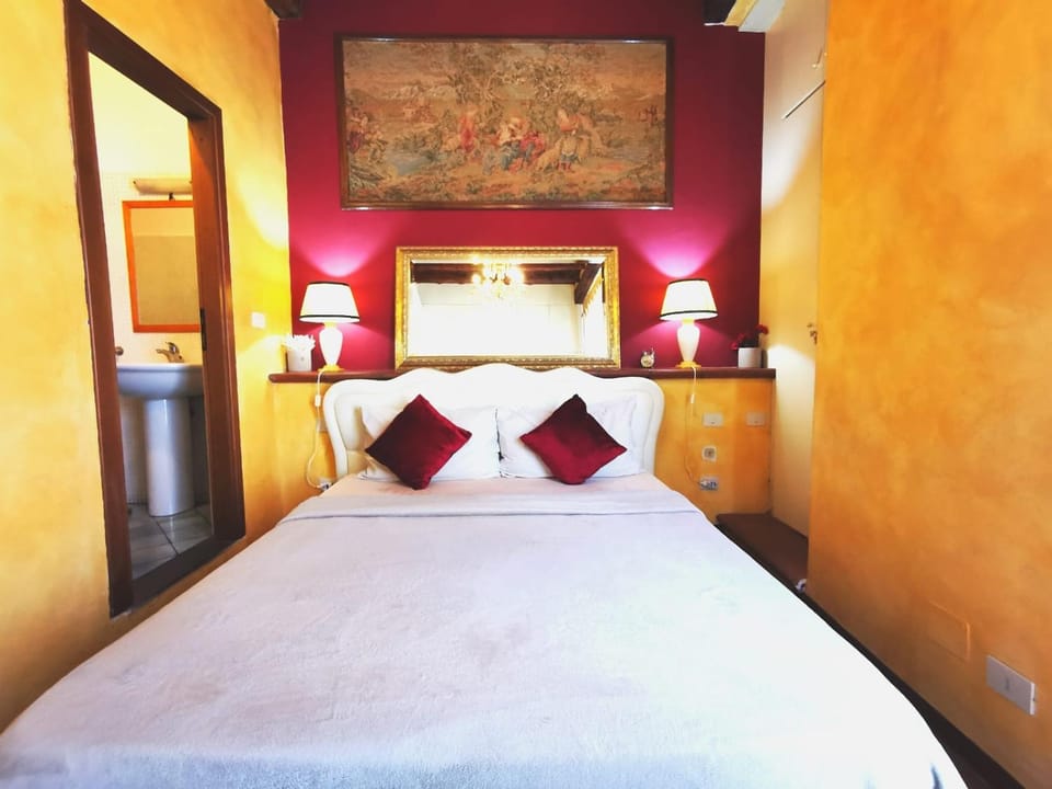 Real Rustic Tuscany Style In Center Apartment in Florence