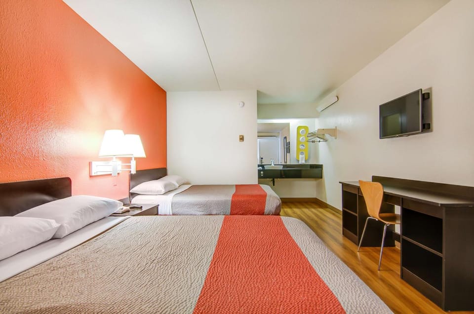 Photo of the whole room, On site