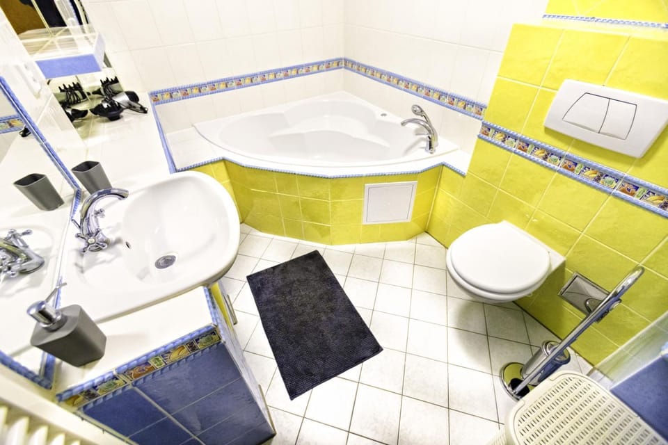 Toilet, Bathroom
