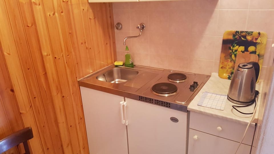 Coffee/tea facilities, Kitchen or kitchenette