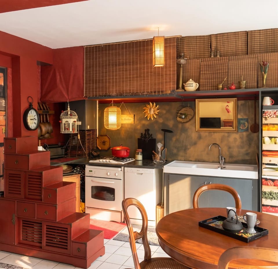 Kitchen or kitchenette