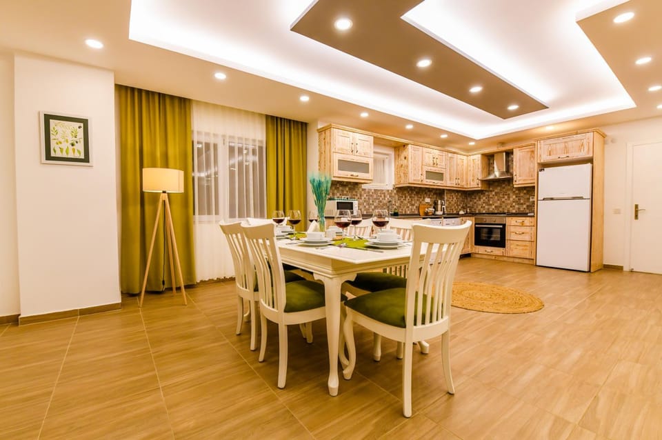 Business facilities, Dining area, Meeting/conference room