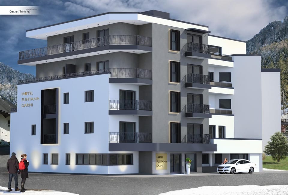 Property building, Facade/entrance