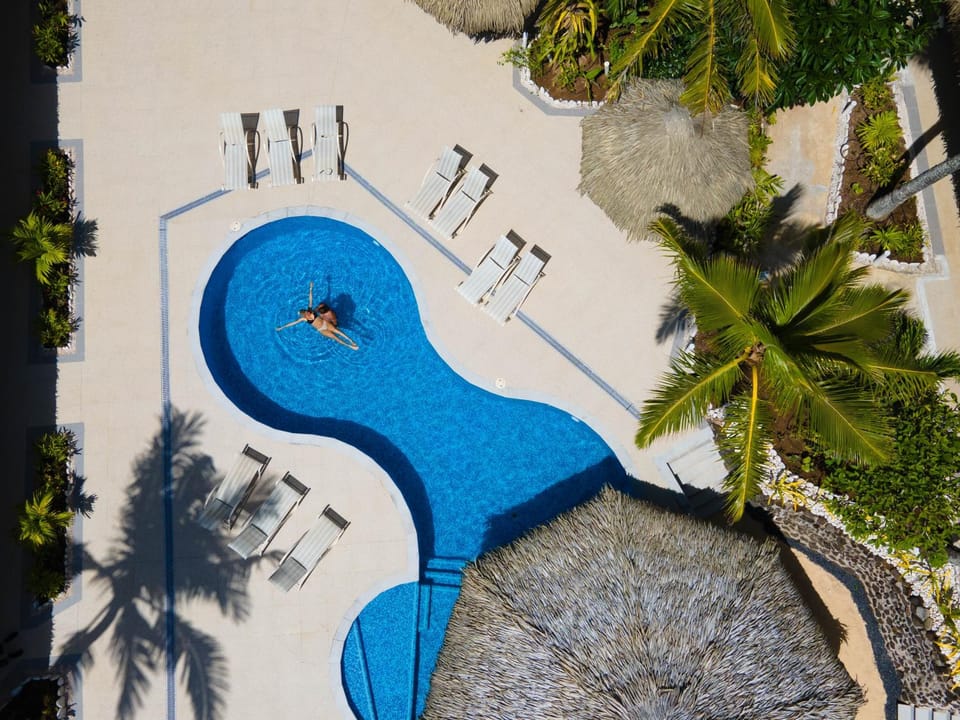 Bird's eye view, Swimming pool