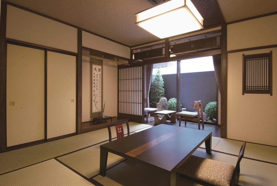 Ryokan Tanabe 旅館田邊 Ryokan in Takayama