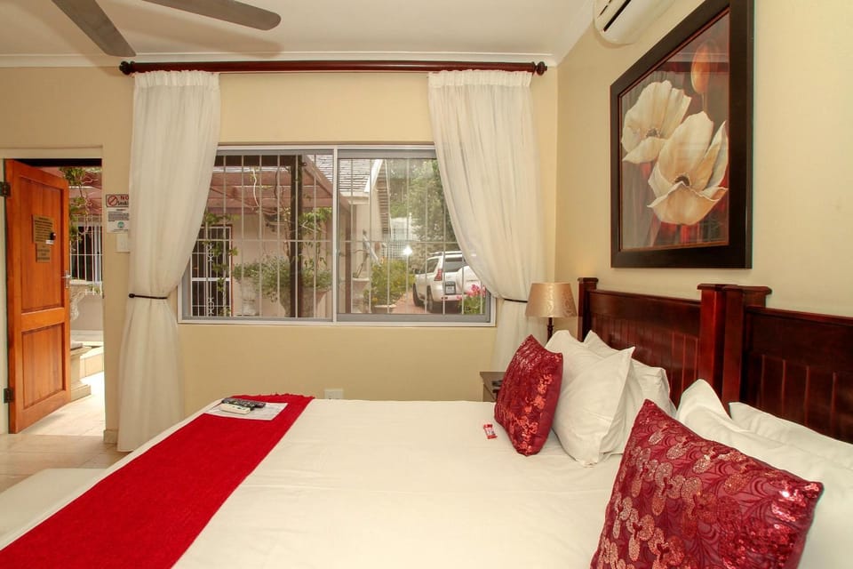 Bedroom, Garden view