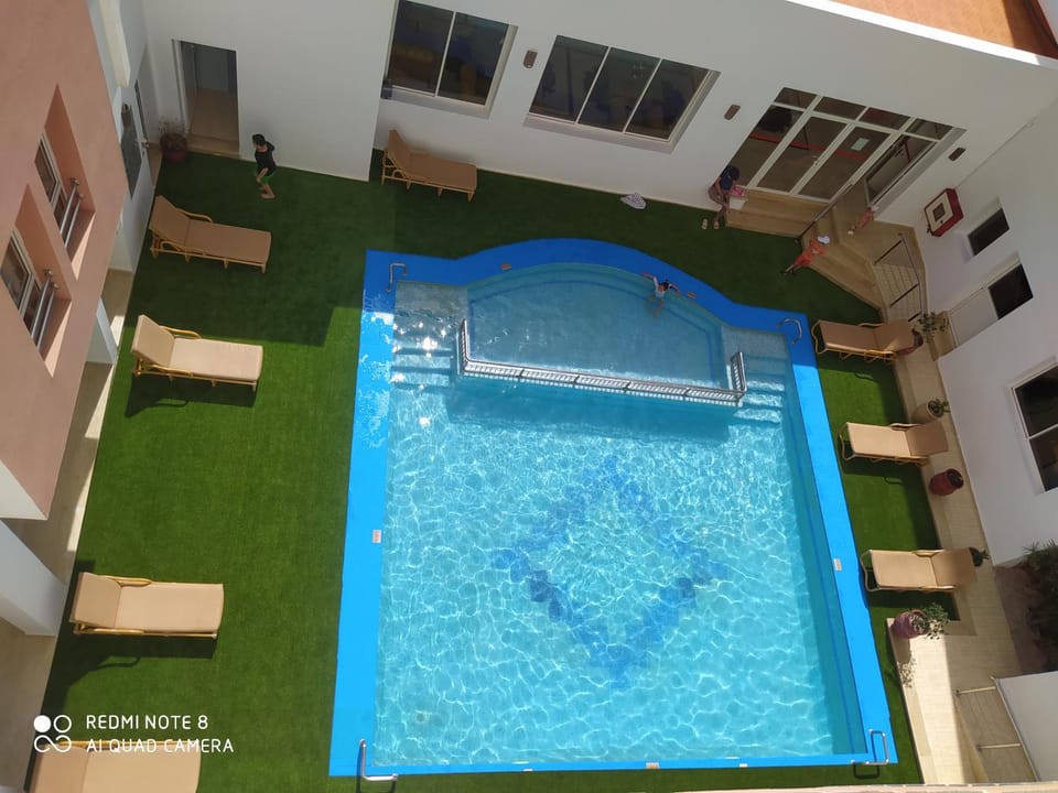 Swimming pool