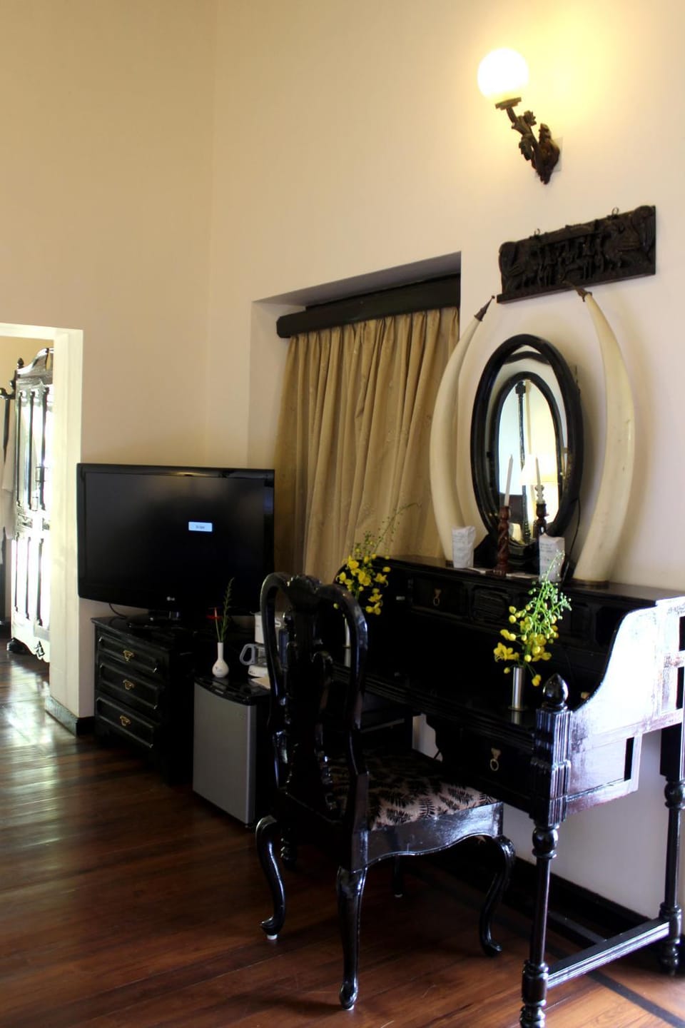 TV and multimedia, Area and facilities