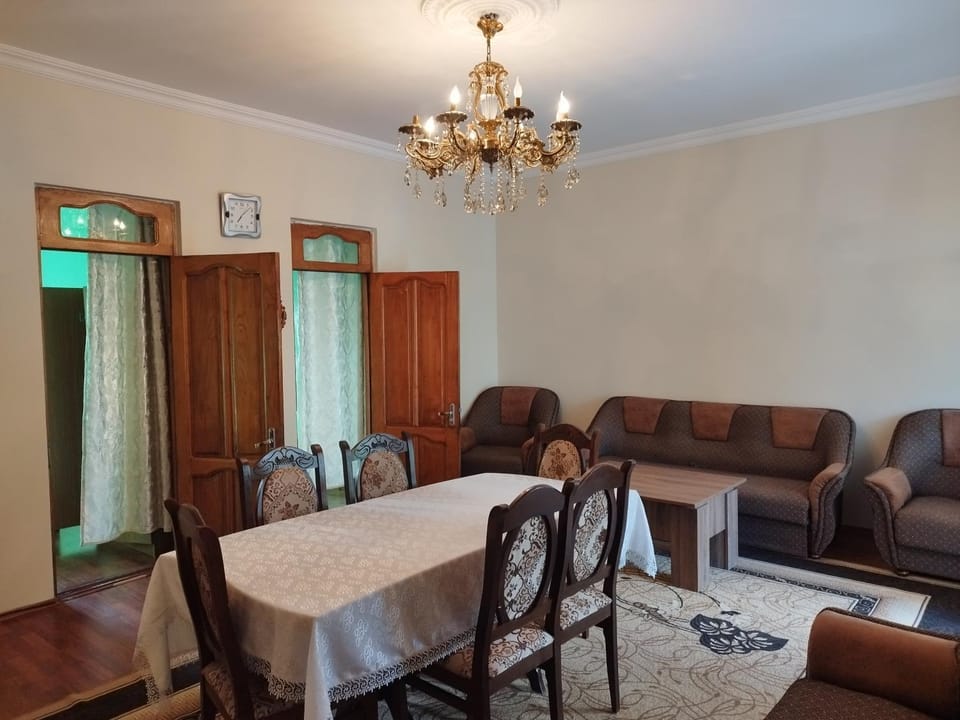 Communal lounge/ TV room, Living room, Dining area