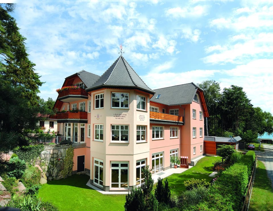 Property building, Lobby or reception