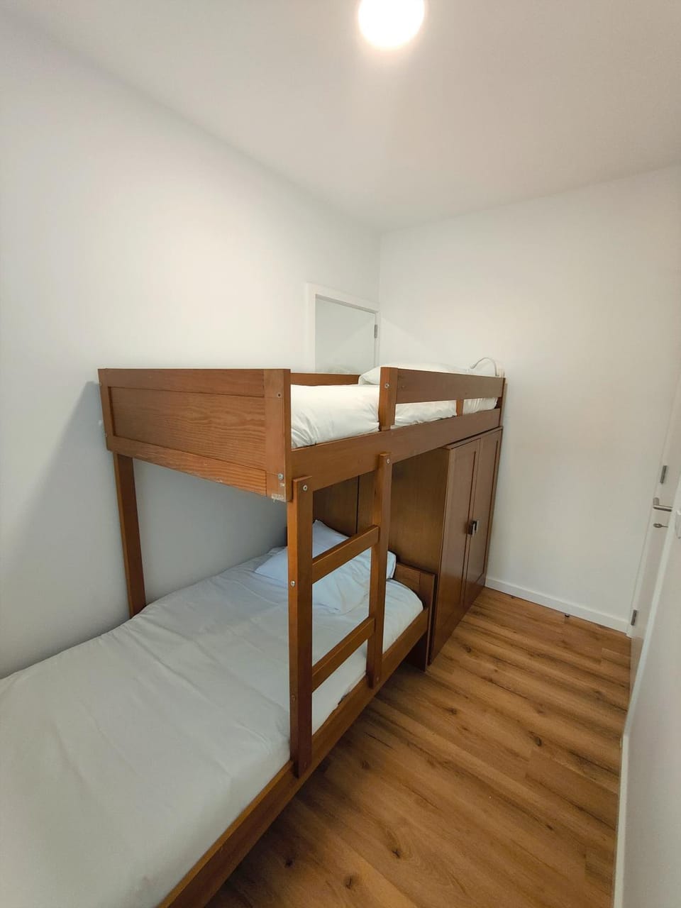 Bed, Photo of the whole room, Bedroom, bunk bed