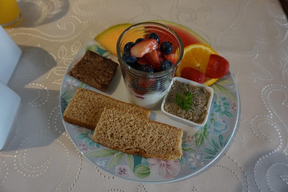 Breakfast, Breakfast