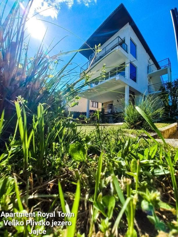 Property building, Day, Natural landscape, Garden
