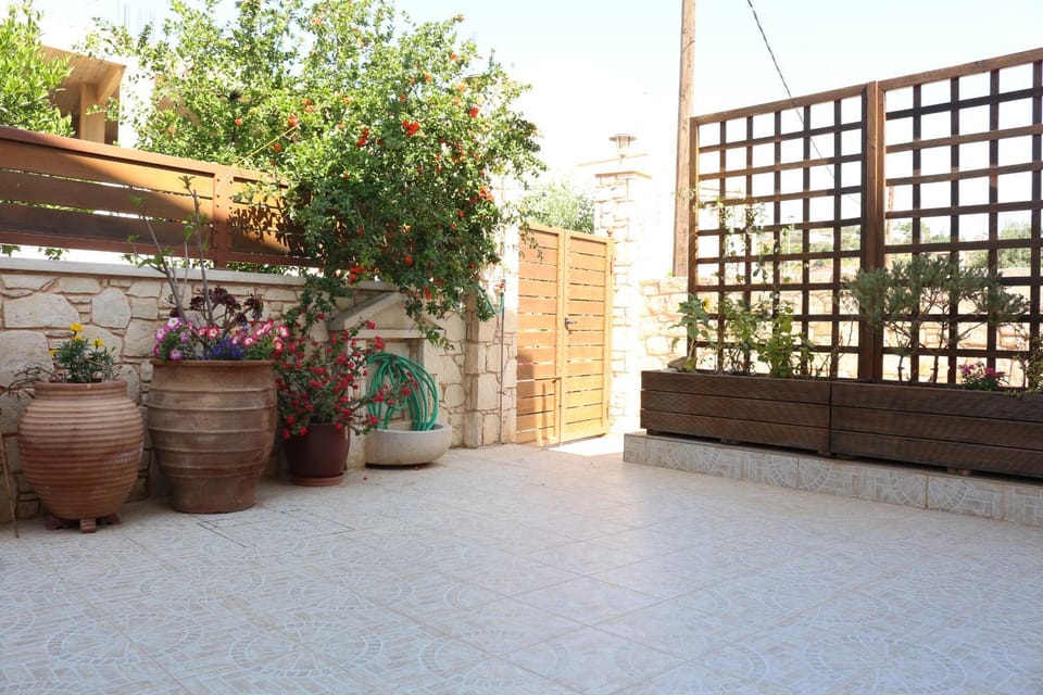 Inner courtyard view