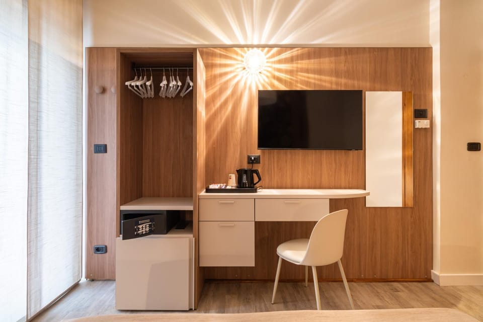 TV and multimedia, Area and facilities