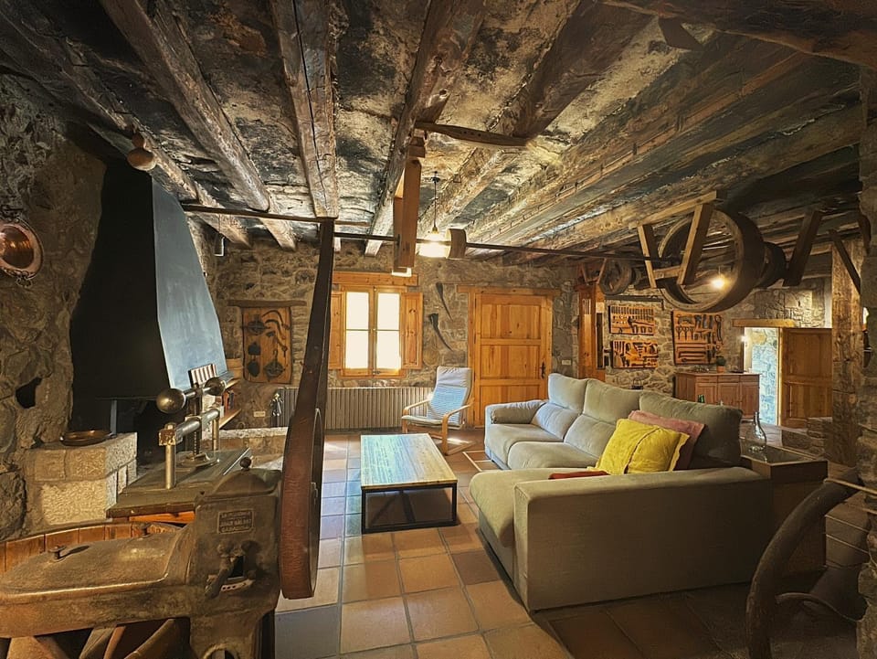 Molí de Dalt Chalet in Solsonès