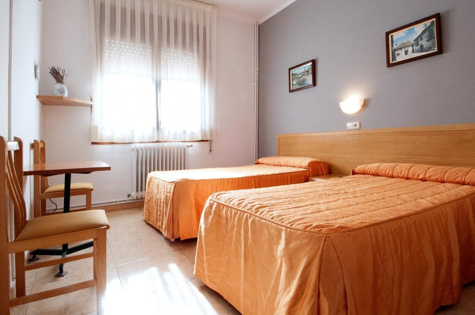 Hostal Montserrat Bed and Breakfast in Catalonia