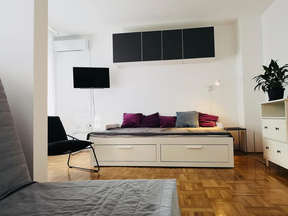 Living room, Bedroom
