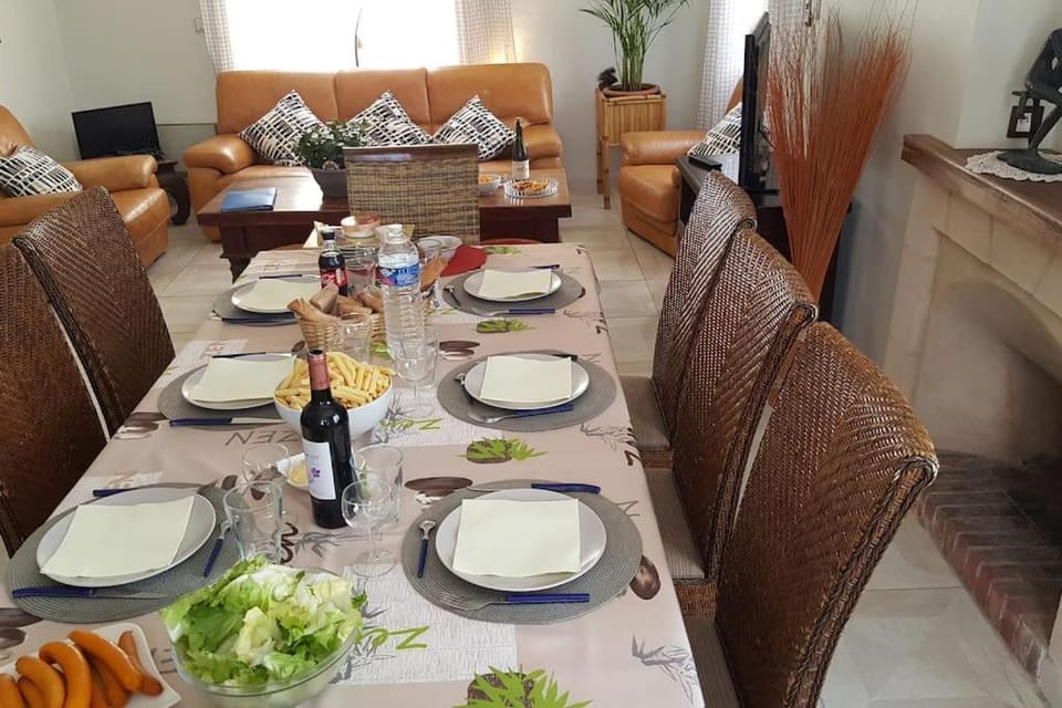 Maison confortable plages du Débarquement en Normandie House in Normandy