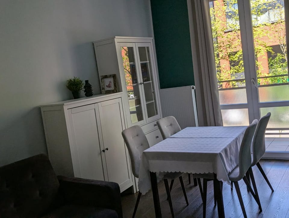 Living room, Dining area, wardrobe