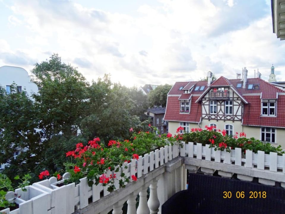 Neighbourhood, Natural landscape, Balcony/Terrace