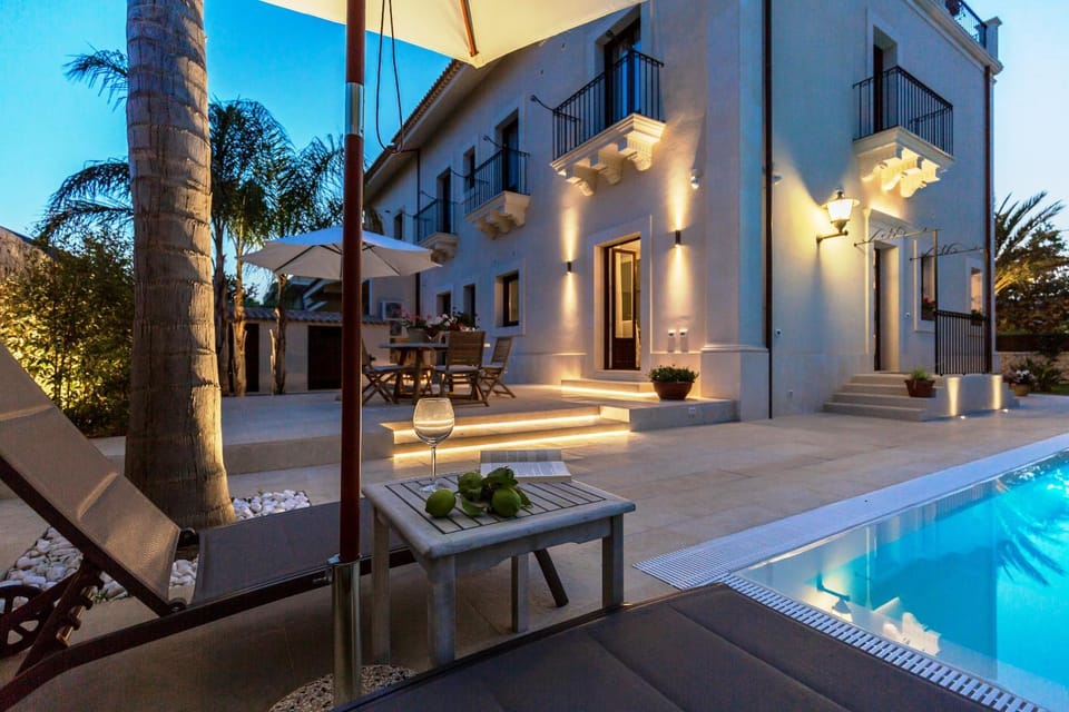 Property building, Patio, Bird's eye view, Swimming pool, Swimming pool