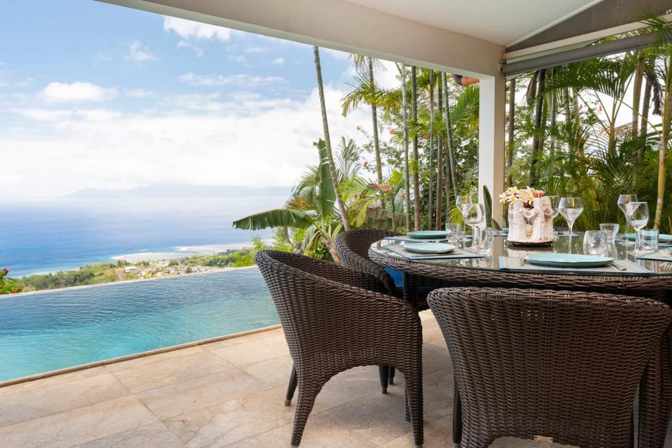 Villa Ireina magnificent sea view Villa in Fa'a'ā