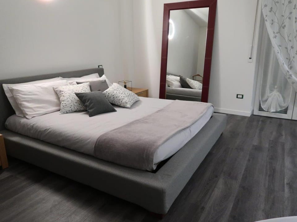 Bedroom, bunk bed