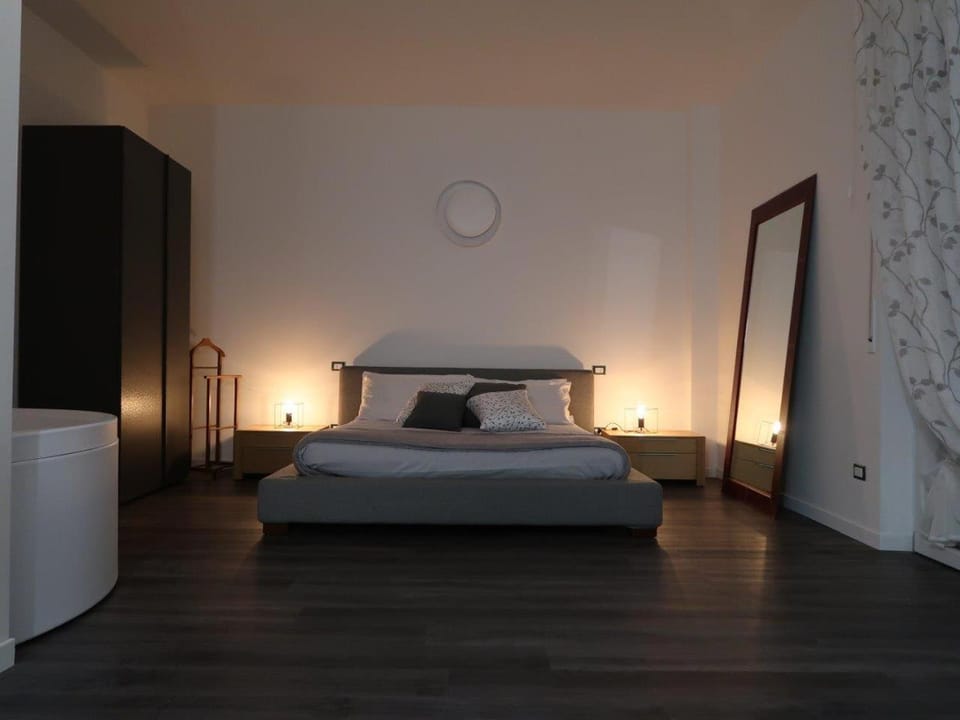 Bedroom, Area and facilities