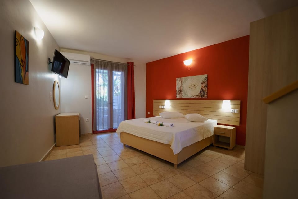 Rouda Bay Beach Hotel Hotel in Peloponnese, Western Greece and the Ionian