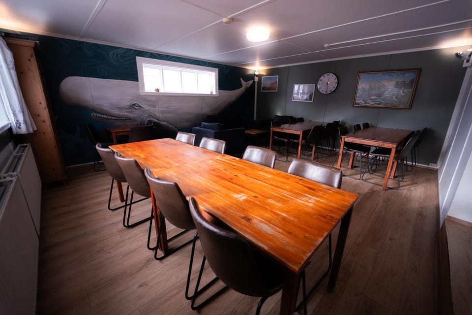 Communal lounge/ TV room, Living room, Seating area