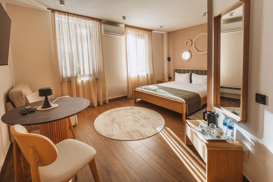 Communal lounge/ TV room, Photo of the whole room