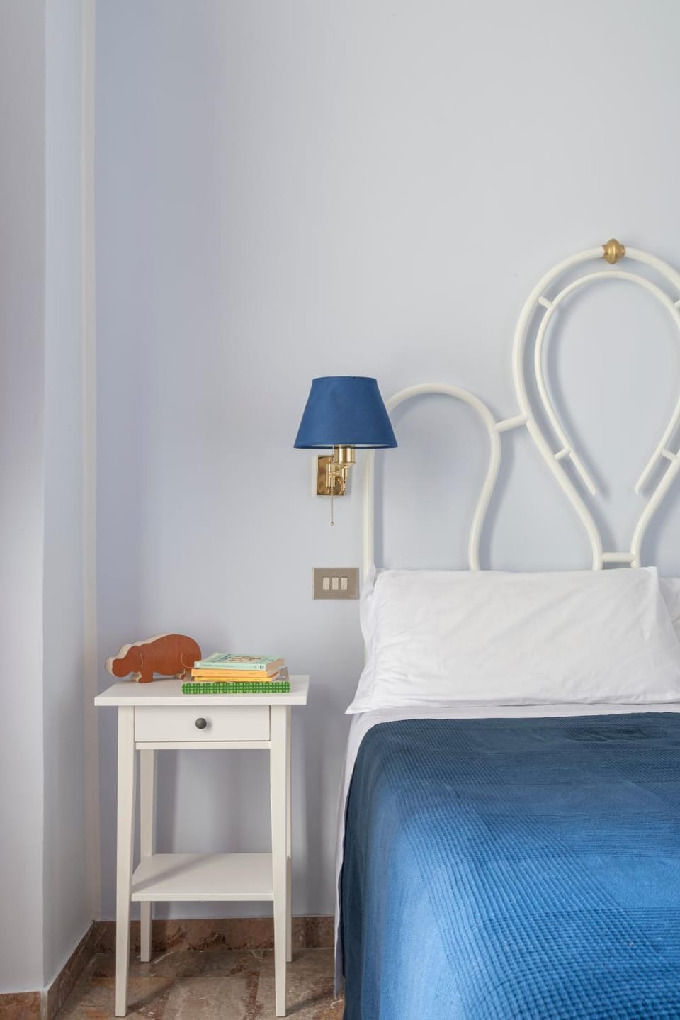 Bed, Decorative detail, Bedroom