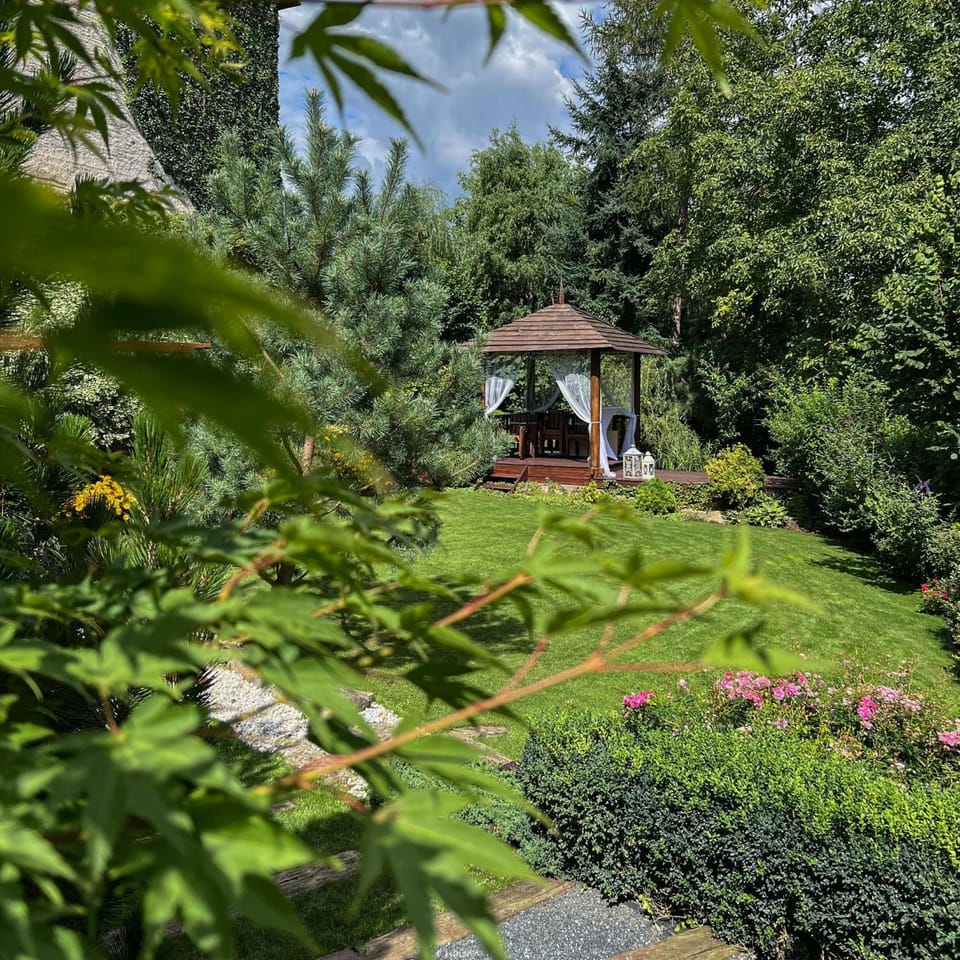 Garden, On site, Area and facilities