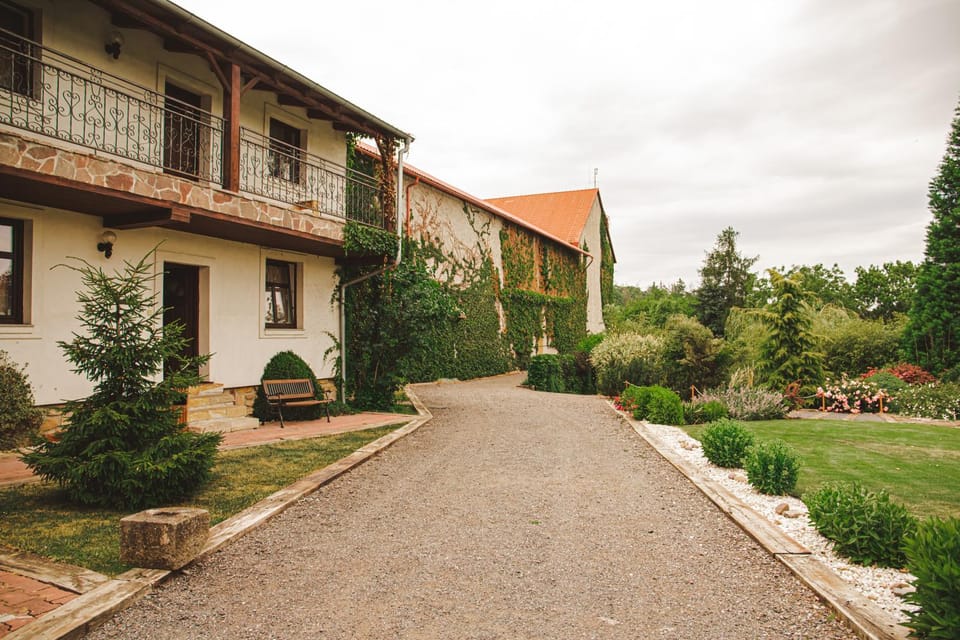 Garden, On site, Area and facilities