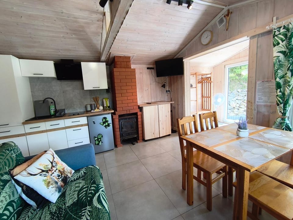 Domki Bieszczadzki Czar Rodzinny 661-850-410 Nature lodge in Slovakia