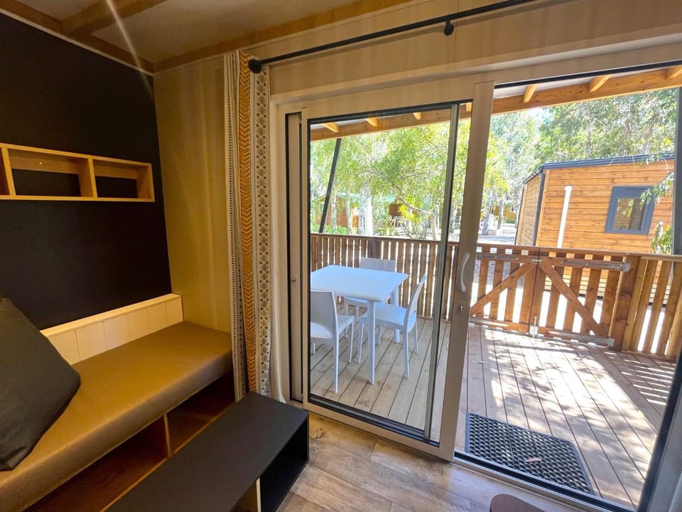 Camping La Pinède Resort in Calvi
