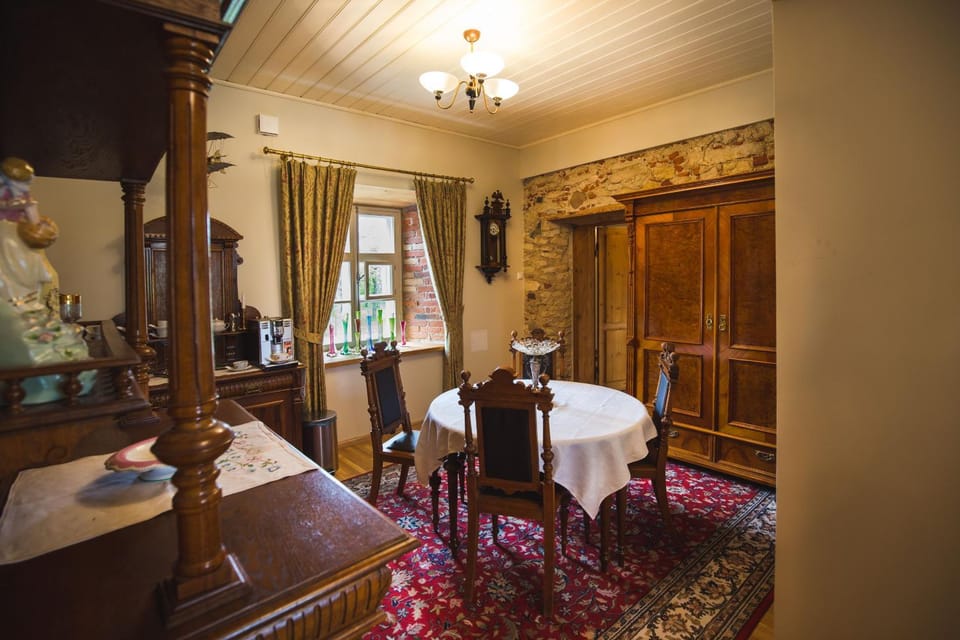 Coffee/tea facilities, Dining area, Area and facilities