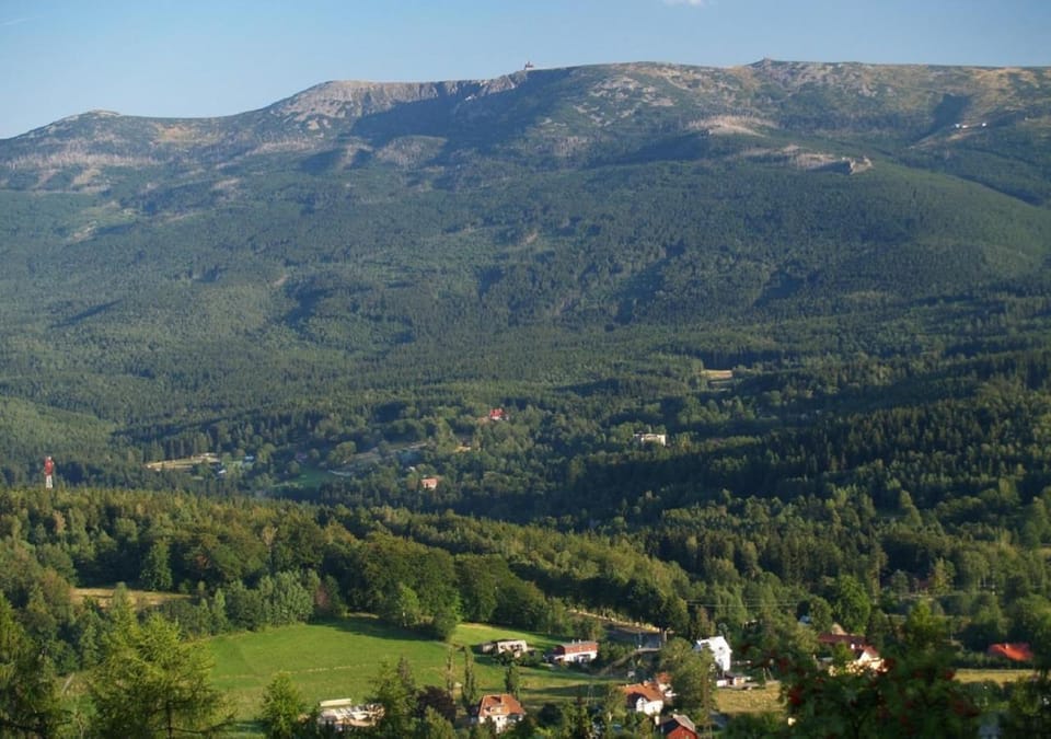 Nearby landmark, Natural landscape, Mountain view