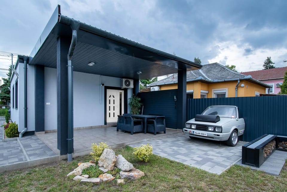 BBQ facilities, Balcony/Terrace