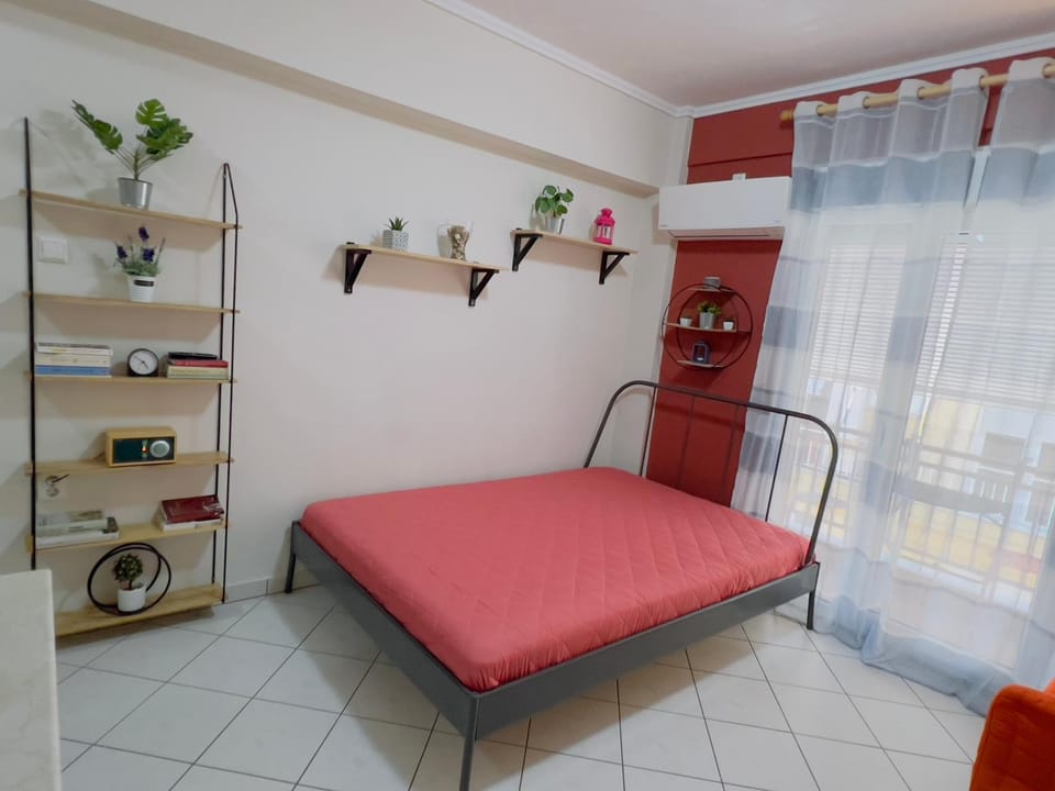 Bed, Kitchen or kitchenette, Photo of the whole room