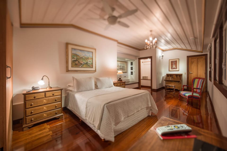 Bed, Photo of the whole room